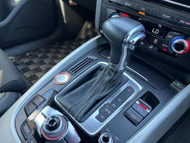 アウディ Ｑ５ ２．０ ＴＦＳＩ クワトロ Ｓラインパッケージ ４ＷＤ H25年 () 99