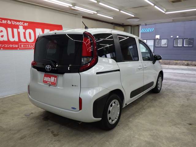 トヨタ シエンタ　ハイブリッド ハイブリッド １．５ Ｇ Ｅ－ＦＯＵＲ ４ＷＤ R7年 () 99