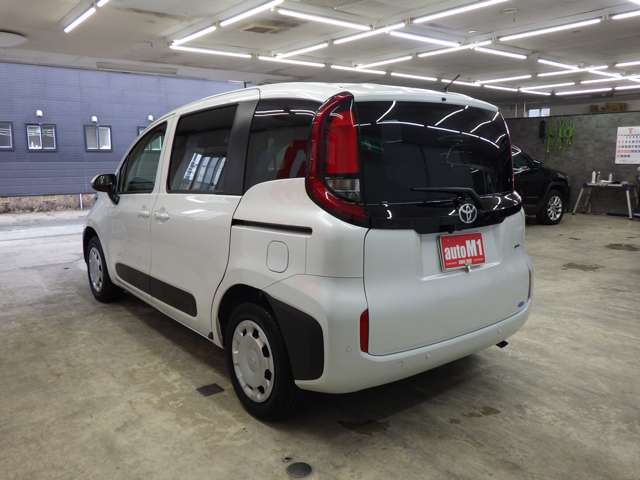 トヨタ シエンタ　ハイブリッド ハイブリッド １．５ Ｇ Ｅ－ＦＯＵＲ ４ＷＤ R7年 () 99