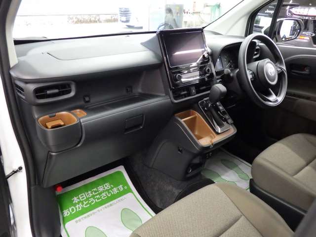 トヨタ シエンタ　ハイブリッド ハイブリッド １．５ Ｇ Ｅ－ＦＯＵＲ ４ＷＤ R7年 () 99