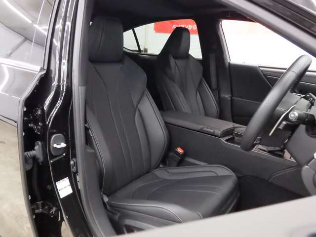 レクサス ＥＳ３００ｈ Ｆスポーツ R1年 () 99
