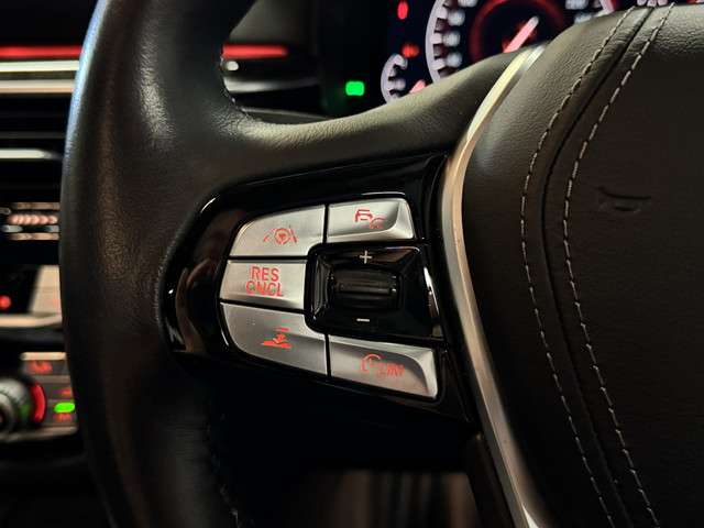 ＢＭＷ ５シリーズ ５３０ｉ　ラグジュアリー R1年 (関東) 99
