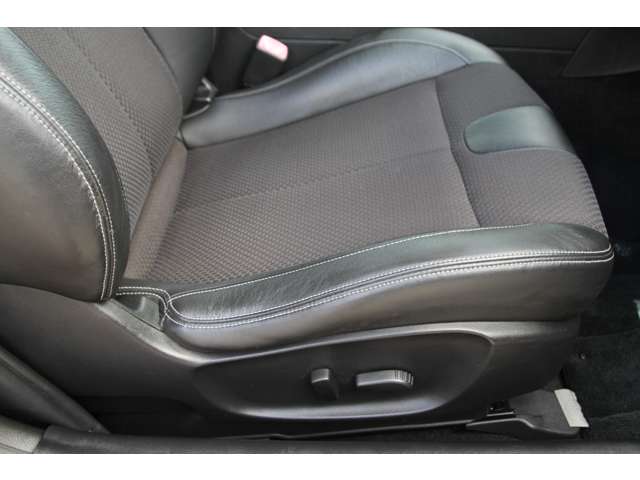 日産 スカイライン ３．７ ３７０ＧＴ H25年 () 99