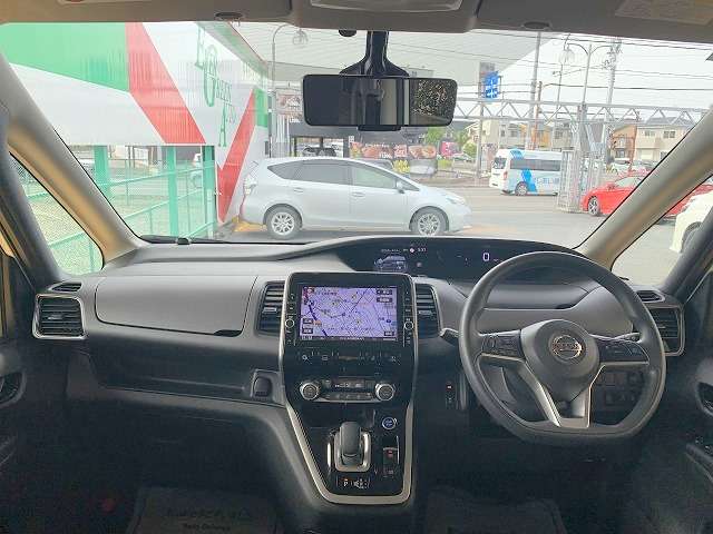 日産 セレナ １．２ Ｅ－ＰＯＷＥＲ ＸＶ H30年 (関東) 99