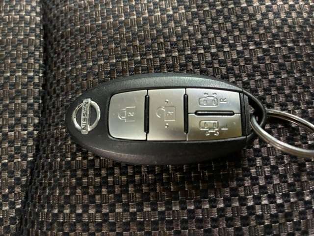 日産 セレナ ２．０ ハイウェイスター Ｖセレクション＋ＳＡＦＥＴＹ Ｓ－ＨＹＢＲＩＤ H27年 (関東) 99