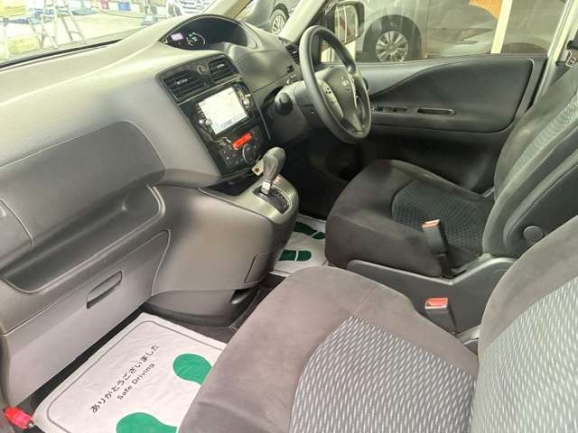 日産 セレナ ２．０ ２０Ｘ Ｖセレクション＋ＳＡＦＥＴＹ Ｓ－ＨＹＢＲＩＤ H27年 (関東) 99