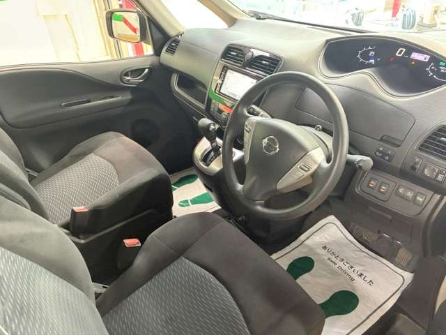 日産 セレナ ２．０ ２０Ｘ Ｖセレクション＋ＳＡＦＥＴＹ Ｓ－ＨＹＢＲＩＤ H27年 (関東) 99