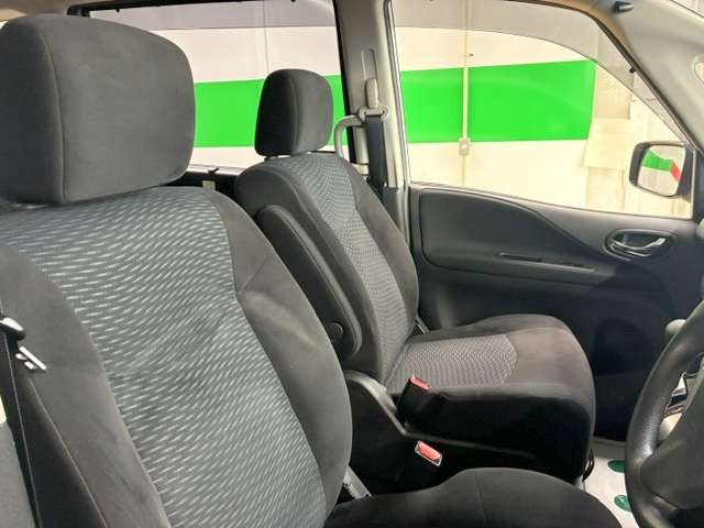 日産 セレナ ２．０ ２０Ｘ Ｖセレクション＋ＳＡＦＥＴＹ Ｓ－ＨＹＢＲＩＤ H27年 (関東) 99
