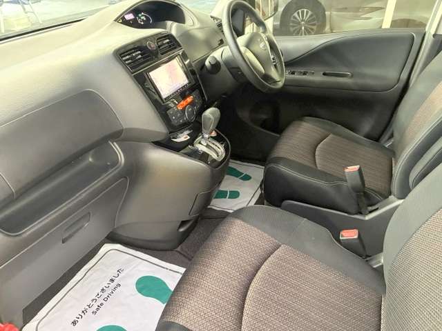 日産 セレナ ２．０ ハイウェイスター Ｖセレクション＋ＳＡＦＥＴＹ Ｓ－ＨＹＢＲＩＤ H27年 (関東) 99