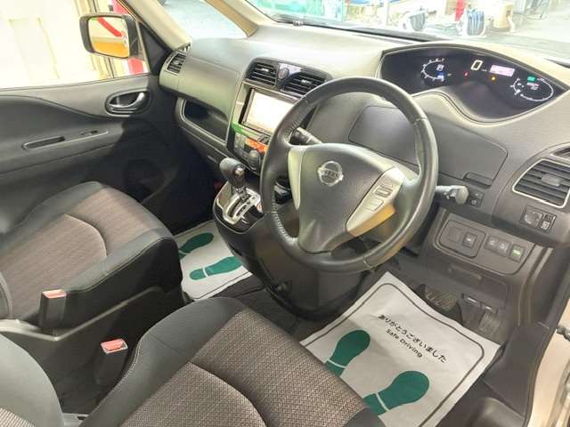 日産 セレナ ２．０ ハイウェイスター Ｖセレクション＋ＳＡＦＥＴＹ Ｓ－ＨＹＢＲＩＤ H27年 (関東) 99