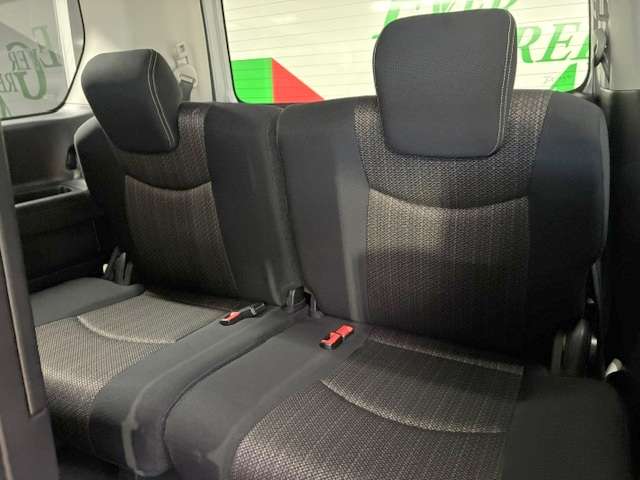 日産 セレナ ２．０ ハイウェイスター Ｖセレクション＋ＳＡＦＥＴＹ Ｓ－ＨＹＢＲＩＤ H27年 (関東) 99