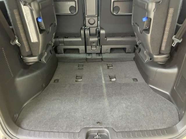 日産 セレナ ２．０ ハイウェイスター Ｖセレクション＋ＳＡＦＥＴＹ Ｓ－ＨＹＢＲＩＤ H27年 (関東) 99