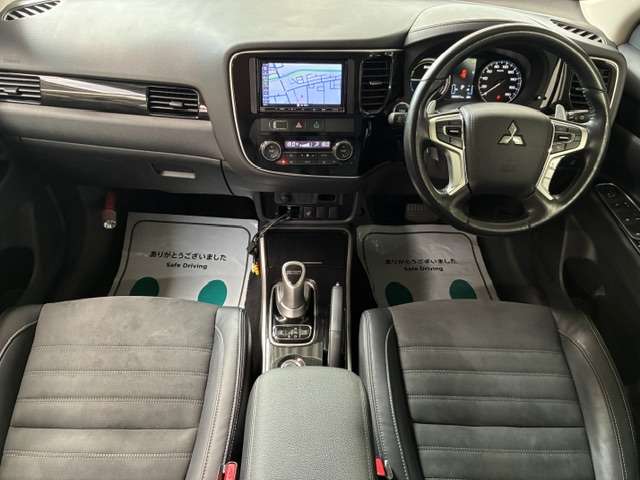 三菱 アウトランダーＰＨＥＶ ２．０ Ｇ セーフティパッケージ ４ＷＤ H28年 (関東) 99