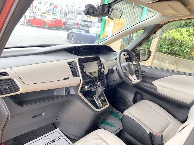 日産 セレナ ２．０ ハイウェイスター H28年 (関東) 99