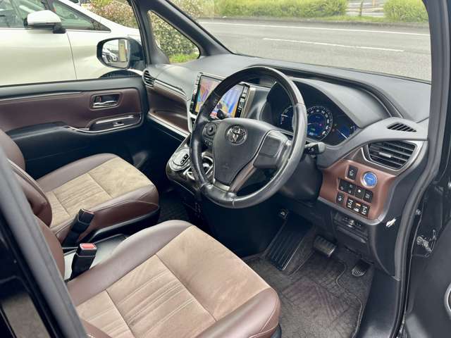 トヨタ エスクァイア　ハイブリッド １．８ ハイブリッド ＧＩ プレミアムパッケージ H30年 (近畿) 99