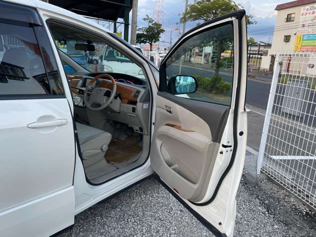 トヨタ エスティマ ２．４ アエラス H21年 (近畿) 99