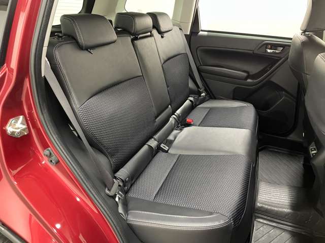 スバル フォレスター ２．０ＸＴ アイサイト ４ＷＤ H29年 () 99