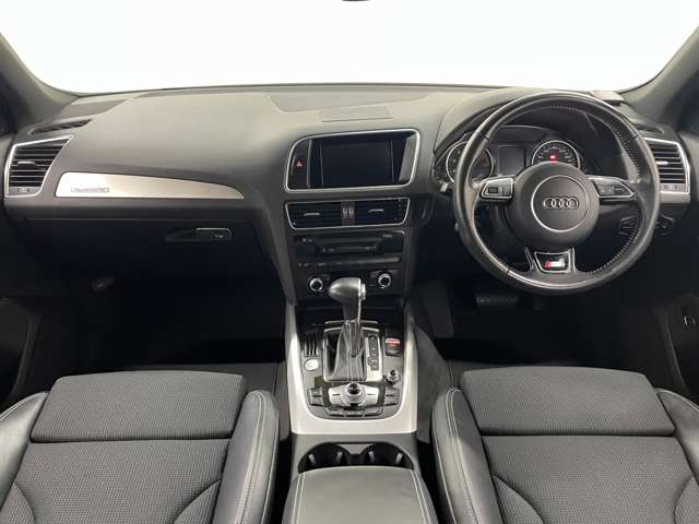 アウディ Ｑ５ ２．０ ＴＦＳＩ クワトロ Ｓラインパッケージ ４ＷＤ H29年 () 99