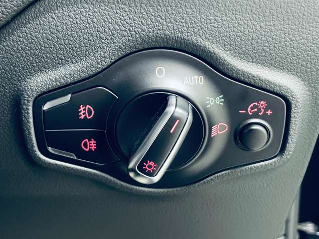 アウディ Ｑ５ ２．０ ＴＦＳＩ クワトロ Ｓラインパッケージ ４ＷＤ H29年 () 99
