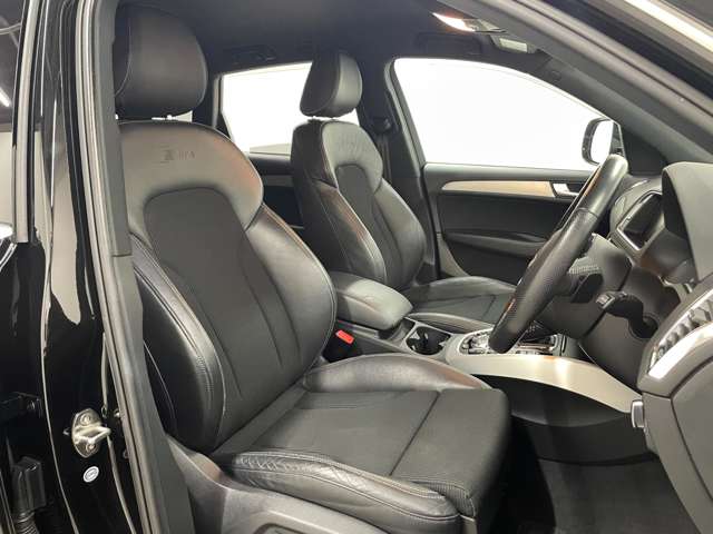 アウディ Ｑ５ ２．０ ＴＦＳＩ クワトロ Ｓラインパッケージ ４ＷＤ H29年 () 99