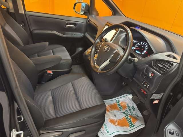 トヨタ ヴォクシー ２．０ ＺＳ H29年 () 99