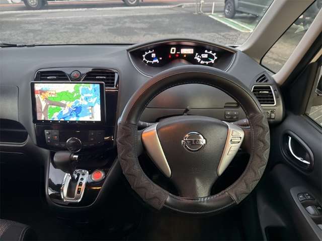 日産 セレナ ２．０ ハイウェイスター Ｓ－ＨＹＢＲＩＤ H25年 () 99