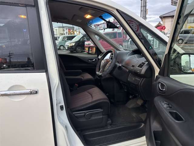 日産 セレナ ２．０ ハイウェイスター Ｓ－ＨＹＢＲＩＤ H25年 () 99