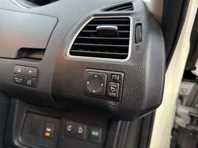 日産 セレナ ２．０ ハイウェイスター Ｓ－ＨＹＢＲＩＤ H25年 () 99
