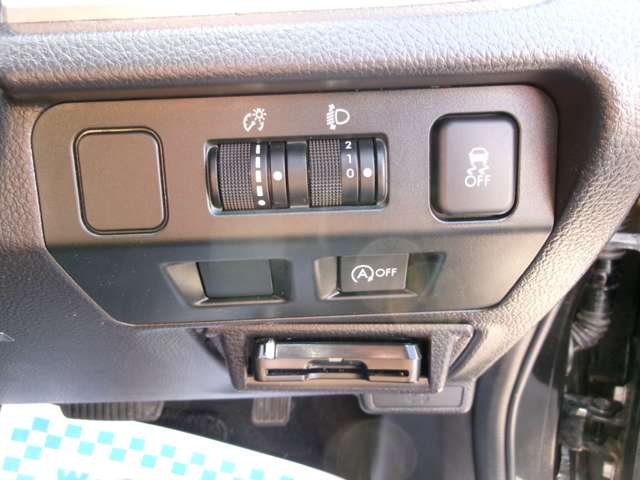 スバル インプレッサＧ４ １．６ Ｉ－Ｌ ４ＷＤ H28年 () 99