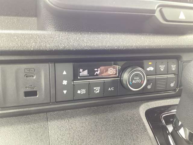 ホンダ Ｎ　ＢＯＸ カスタム ６６０ R8年 (四国) 99