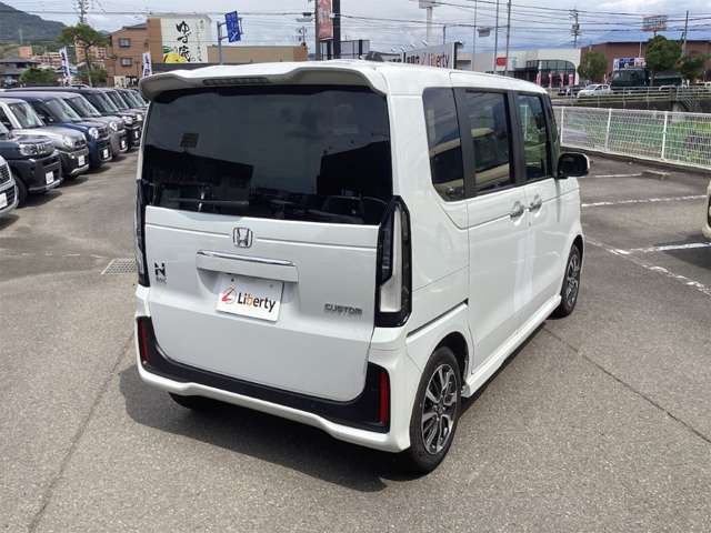 ホンダ Ｎ　ＢＯＸ カスタム ６６０ R8年 (四国) 99