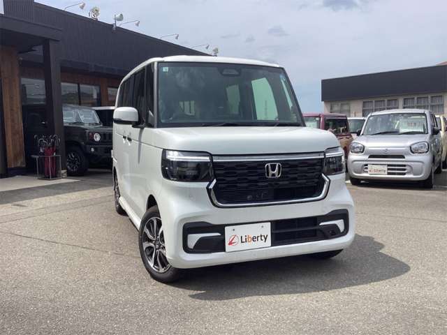 ホンダ Ｎ　ＢＯＸ カスタム ６６０ R8年 (四国) 99