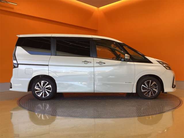 日産 セレナ ２．０ ハイウェイスター Ｖ R3年 (近畿) 99