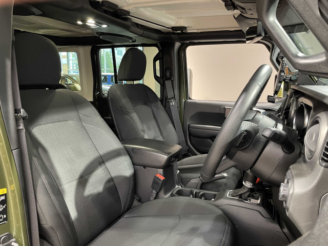 ジープ ラングラー　アンリミテッド アンリミテッド ウイリス ４ＷＤ R3年 (関東) 99