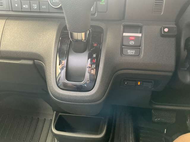 ホンダ Ｎ　ＢＯＸ カスタム ６６０ R6年 (九州・沖縄) 99