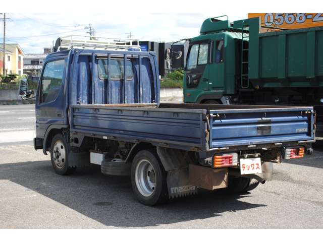 マツダ タイタン ３．０Ｄ 全低床ヒラボディ 積載１．５Ｔ H13年 (東海) 99