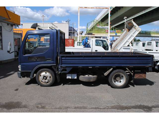 マツダ タイタン ３．０Ｄ 全低床ヒラボディ 積載１．５Ｔ H13年 (東海) 99