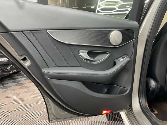 メルセデスベンツ Ｃクラスワゴン Ｃ２００ ローレウス エディション （ＢＳＧ搭載モデル） R2年 (関東) 99
