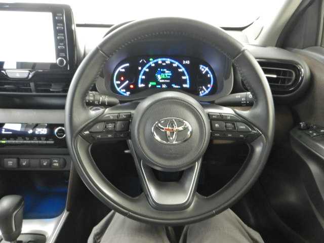 トヨタ ヤリスクロス　ハイブリッド １．５ ハイブリッド Ｚ R4年 () 99