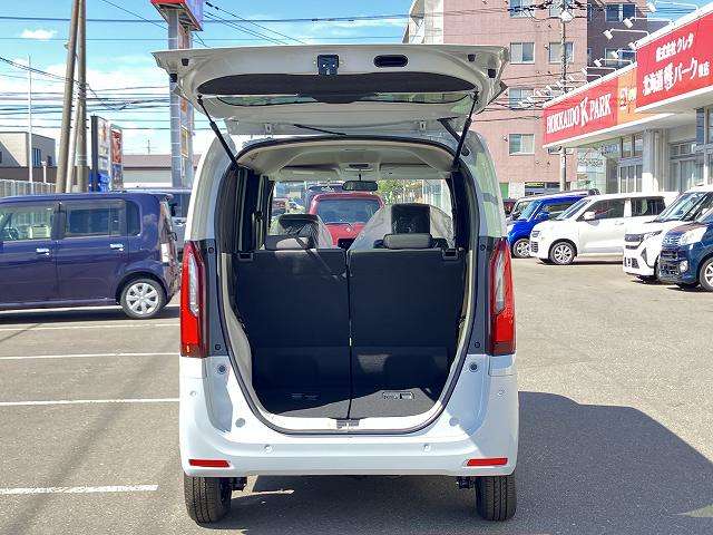 ホンダ Ｎ　ＢＯＸ ６６０ ４ＷＤ R6年 () 99