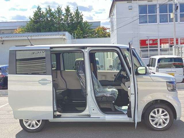 ホンダ Ｎ　ＢＯＸ ６６０ ４ＷＤ R6年 () 99