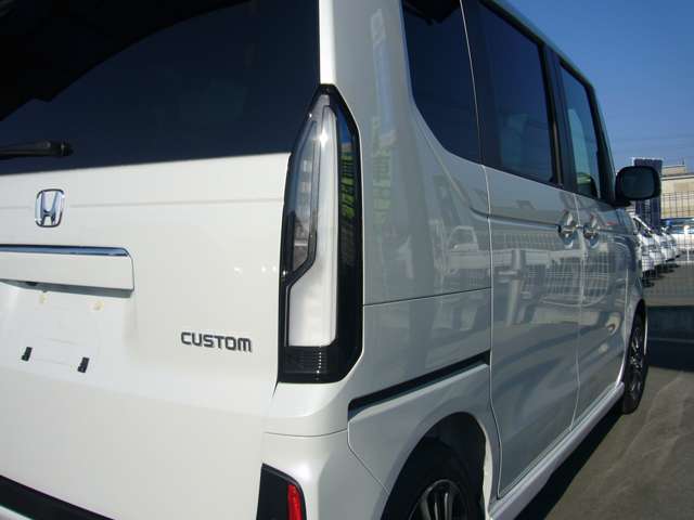 ホンダ Ｎ　ＢＯＸ カスタム ６６０ R5年 (九州・沖縄) 99