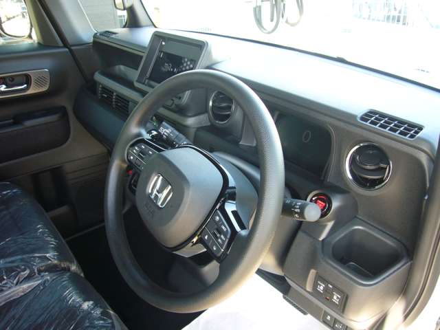 ホンダ Ｎ　ＢＯＸ カスタム ６６０ R5年 (九州・沖縄) 99