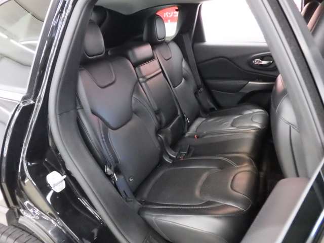 ジープ チェロキー ロンジチュード ローンチエディション ４ＷＤ R1年 (東北) 99