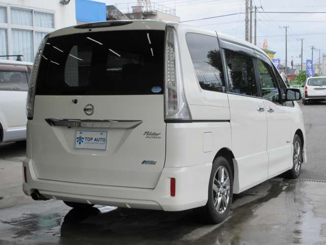 日産 セレナ ２．０ ライダー ブラックライン Ｓ－ＨＹＢＲＩＤ H25年 () 99