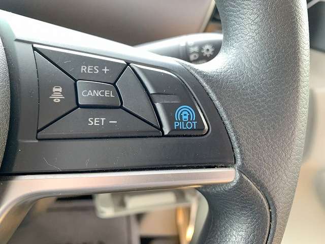 日産 セレナ ２．０ Ｘ Ｖセレクション H29年 () 99