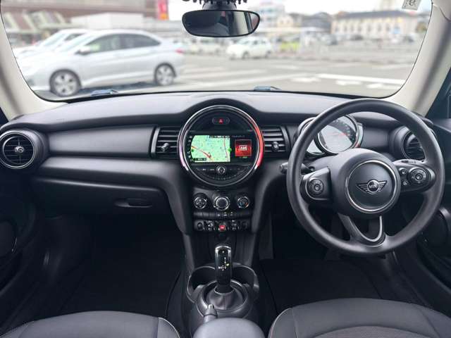 ミニ ミニ ワン ３ドア ＤＣＴ H30年 (近畿) 99