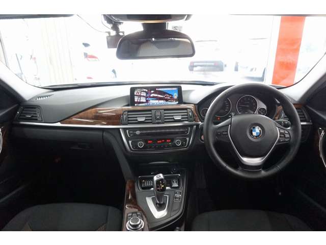 ＢＭＷ ３シリーズ ３２０ｉ　ラグジュアリー H24年 (近畿) 99