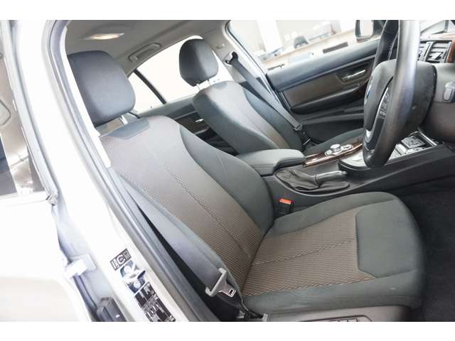 ＢＭＷ ３シリーズ ３２０ｉ　ラグジュアリー H24年 (近畿) 99