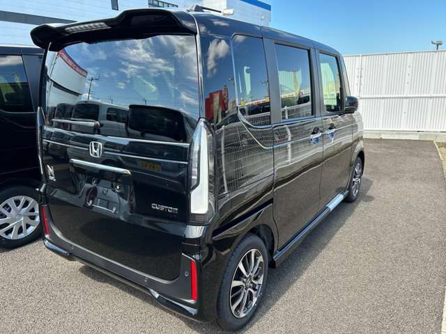 ホンダ Ｎ　ＢＯＸ カスタム ６６０ R8年 () 99